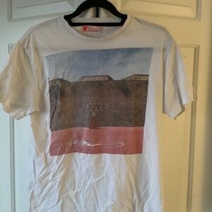 Graphic tee basketball men’s small